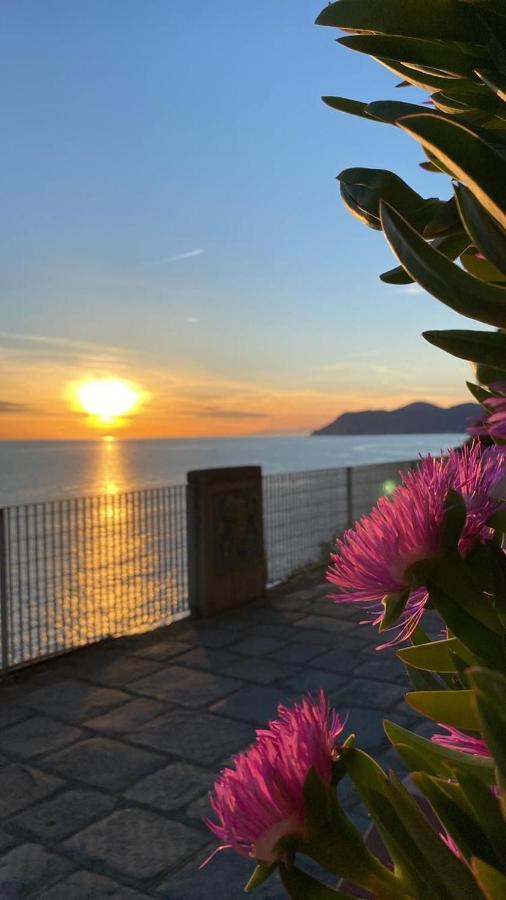 Ca Dei Poi - Loft Il Timone Apartment Riomaggiore Luaran gambar