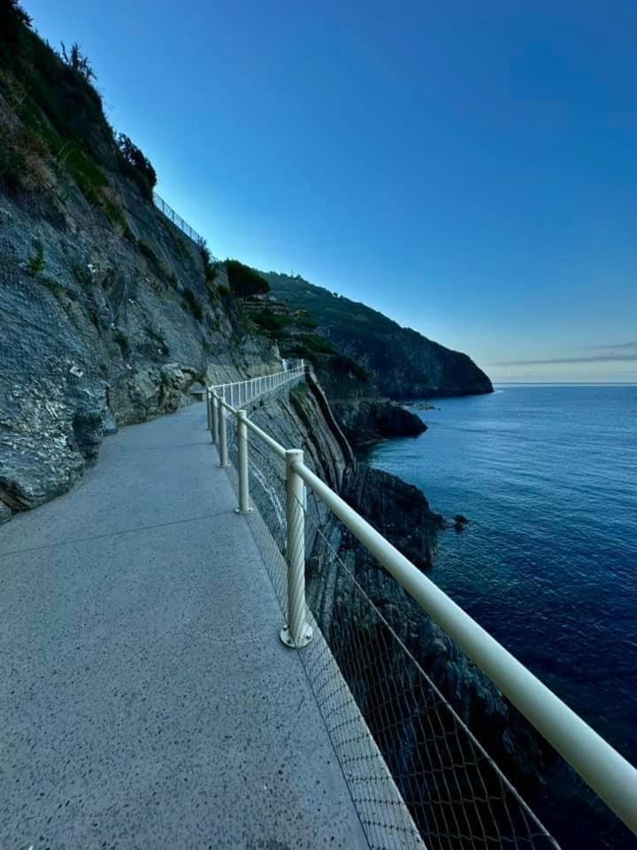Ca Dei Poi - Loft Il Timone Apartment Riomaggiore Luaran gambar