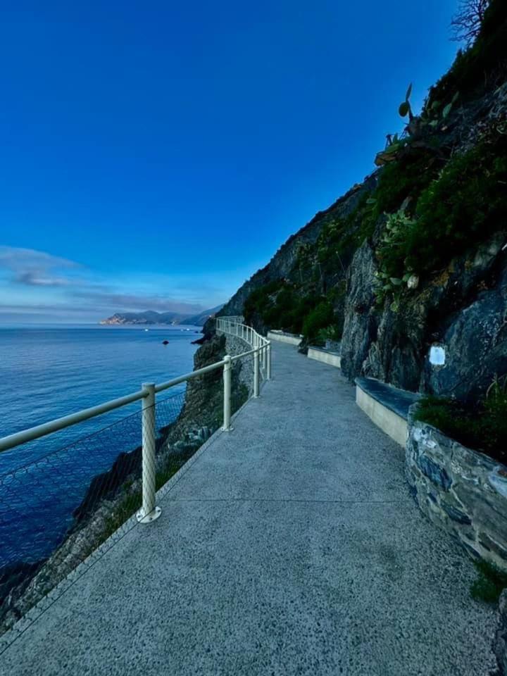 Ca Dei Poi - Loft Il Timone Apartment Riomaggiore Luaran gambar