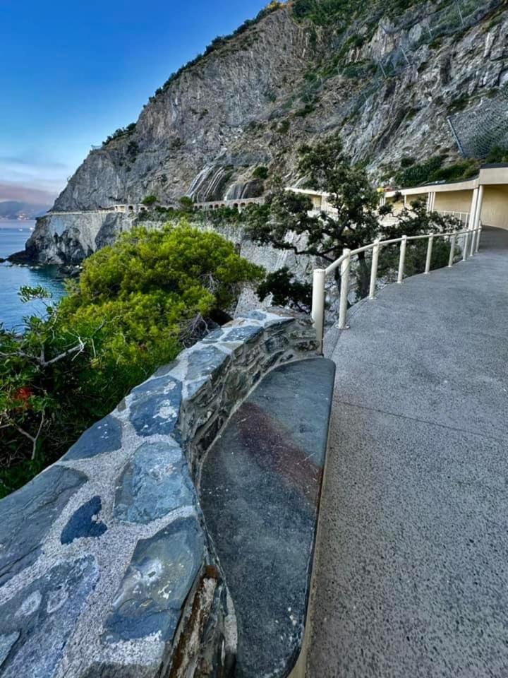Ca Dei Poi - Loft Il Timone Apartment Riomaggiore Luaran gambar